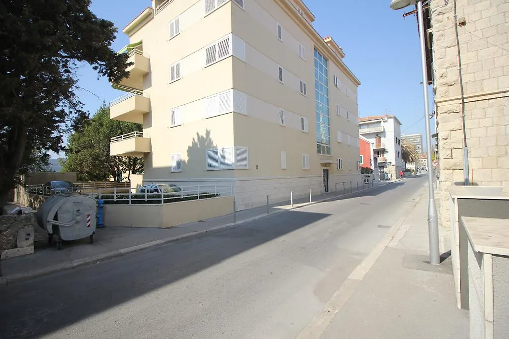 Apartment Marieta Split 0*,