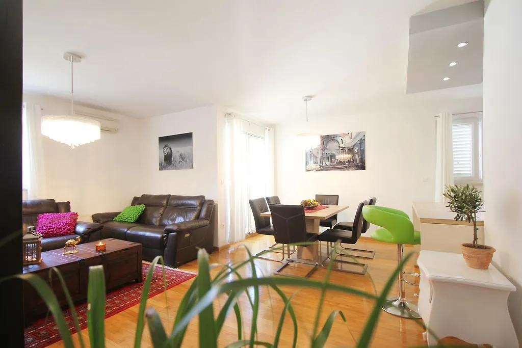 Apartment Marieta location